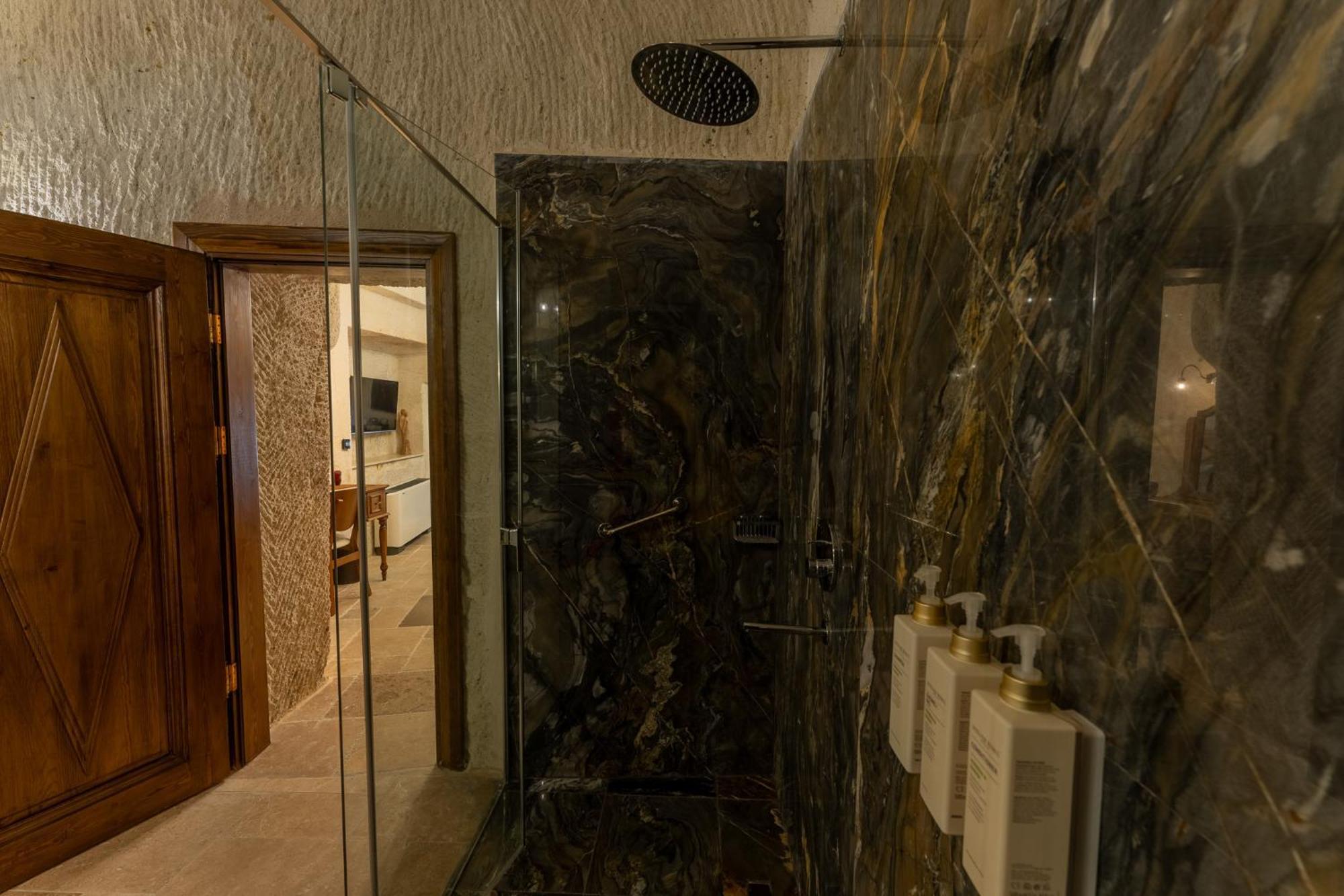 Asmali Konak Cave Suites 于尔居普 外观 照片